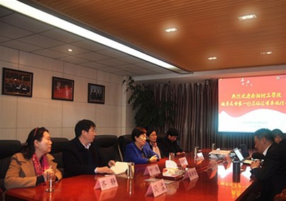 南陽理工學(xué)院領(lǐng)導(dǎo)蒞臨河南匯博醫(yī)療參觀交流